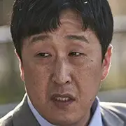 O Véu-Hyun Bong-Sik.webp