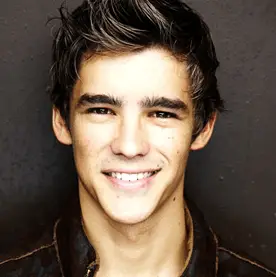 La estrella Maléfica Brenton Thwaites se une a Jeff Bridges en The Giver