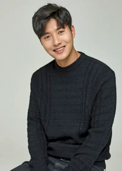 Shin-Jung-Yun (1985)