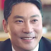 Jefe de Gabinete 2-Hong Seo Jun.webp