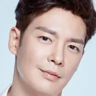 O amor é drop-Kang Eun-Tak.webp