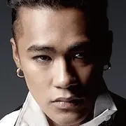 Haut et bas Le film-Elly.webp