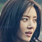 Sra. Cop 2-Son Dam-Bi.webp