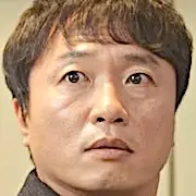 Étranger-S1-Jeon Bae-Su.webp