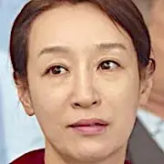 Étranger-S1-Nam Gi-Ae.webp