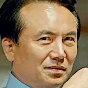 Étranger-S1-Jung Doo-Kyum.webp