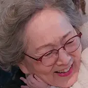 Willkommen bei Waikiki-Kim Young-Ok.webp