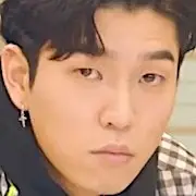 À distance, le printemps est-vert-Yoo In-Soo.webp