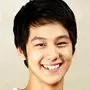 ¡Patada alta!-Kim Beom.webp