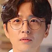 Dr Romantique 2-Shin Dong-Wook.webp