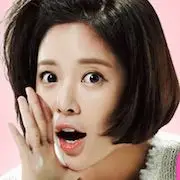 Sie war hübsch-Hwang Jung-Eum.webp