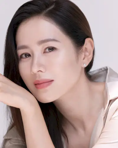 Pour Ye-Jin