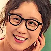 Centro de atención de maternidad-Choi Ja-Hye.webp