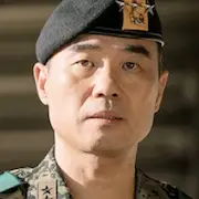 Descendants du Sun-Kang Shin-Il.webp