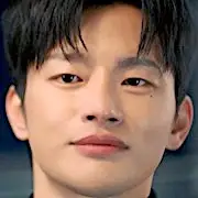 Doom à votre service-Seo In-Guk.webp