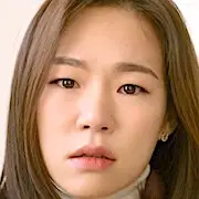 Doom à votre service-Han Ye-Ri.webp