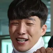 Compromiso-Dong Hyun-Bae.webp