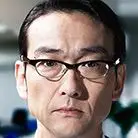 Acoso por edad-Mitsuru Fukikoshi.webp