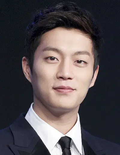 Yoon Doo-Joon