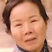 Stagiaire Kkondae-Jung Ae-Hwa.webp