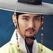 Lo studioso che cammina nella notte-Shim Chang-Min1.webp