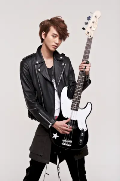 Tais-toi Flower Boy Band-03.webp