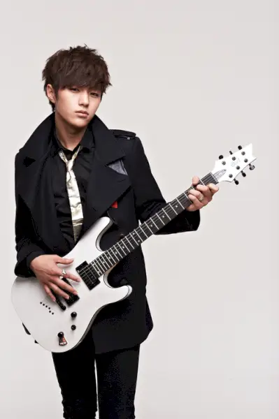 Tais-toi Flower Boy Band-02.webp