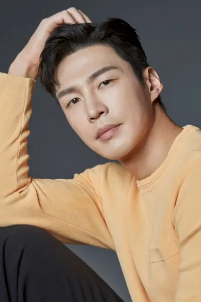 Kim Kyung-Nam (1984)