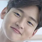 Um Poema por Dia-Jang Dong-Yoon.webp