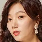 Accueil pour l'été-Lee Chae-Young.webp