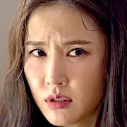 Haute classe-Kong Hyun-Joo1.webp