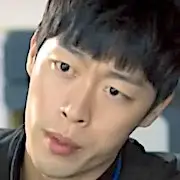 Chanson de grande classe Tae Yoon.webp