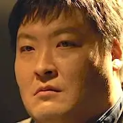 Haute classe-Lee Jong Yoon.webp