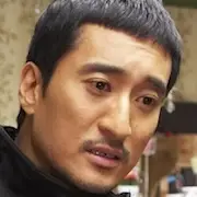 Embrasse-moi, tue-moi-Shin Hyeon-Jun.webp