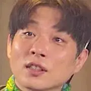 Record di Youth-Kim Moon-Ho.webp