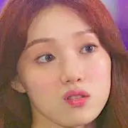 Record di Youth-Lee Sung Kyung.webp