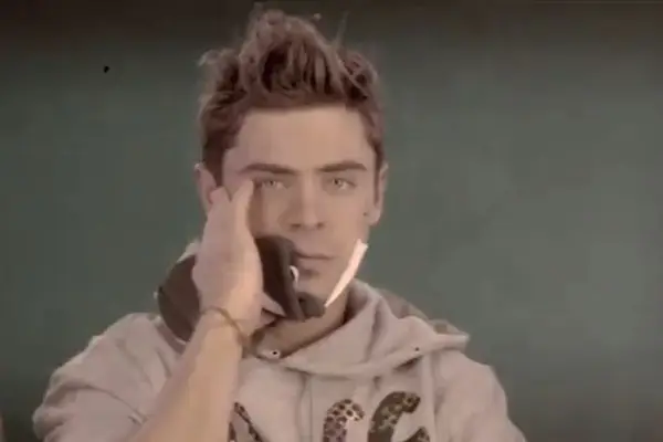 Ese momento incómodo cuando Zac Efron se rompió la mandíbula finalmente (video)