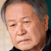 Reflejo de You-Lee Ho-Jae.webp