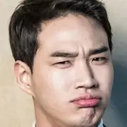 Famille forte 2017-Kim Ki-Ri.webp