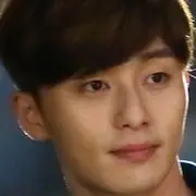 La belleza dentro del parque Seo-Joon.webp