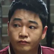 Fromage dans le piège-KM-Moon Ji-Yoon.webp