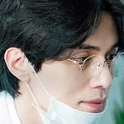 Extraños del infierno-Lee Dong-Wook.webp