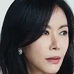 Trajes (drama coreano) -Jin Hee-Kyung.webp