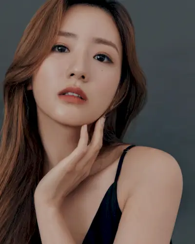 Yoon Bo Mi