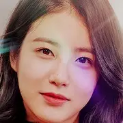 Ele é Psicométrico-Shin Ye-Eun.webp