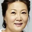 Familia Reyes-Kim Hae-Sook.webp