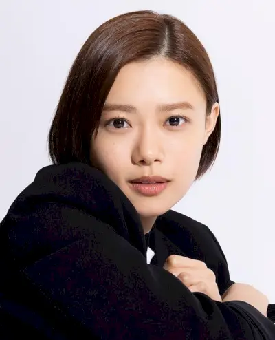 Hana Sugisaki