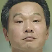 Les mensonges intérieurs-Ryoo Sung-Hyun.webp