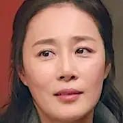 Bar emergente místico-Moon Jeong-Hee.webp