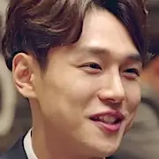 Bar emergente místico-Kang You-Seok.webp